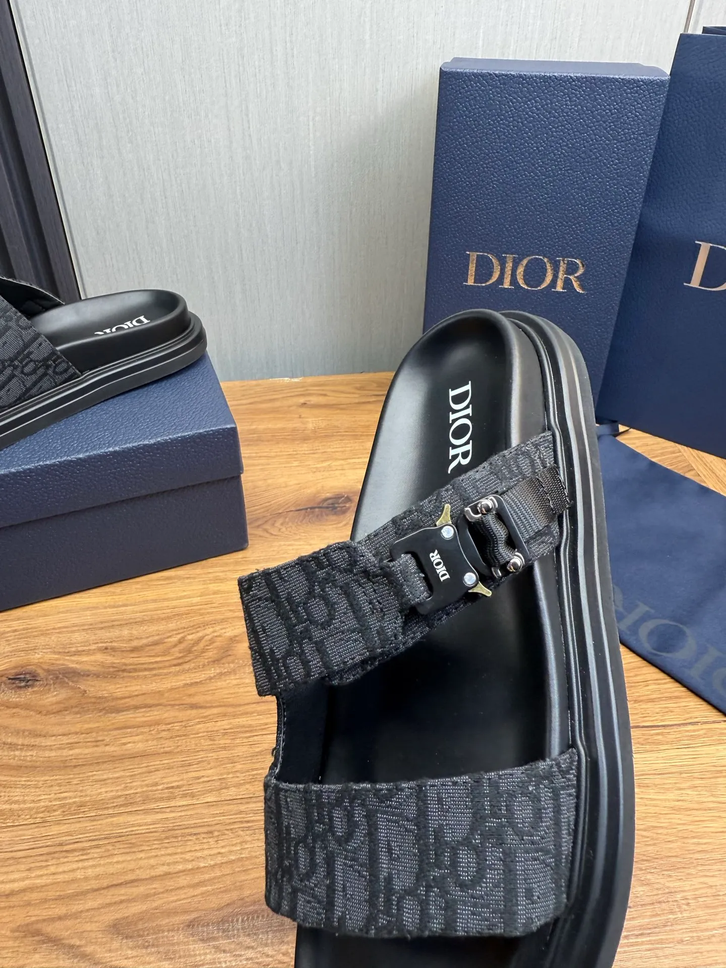 Men's shoes 300💰 Dior. Men's slippers🩴 Official website 1:1 production 38-45 size 45 46 🉑️Customized original material shipped✅